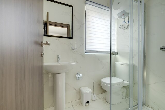 シク 2ッBRム ペントハウス ステップス フロム ザ プロムナード