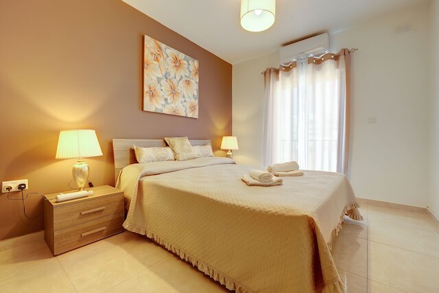 スタイリッシュ ブライト アンド アリー アパート イン セントラル ブギバ