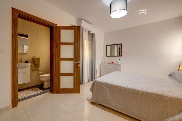 スタイリッシュ ブライト アンド アリー アパート イン セントラル ブギバ