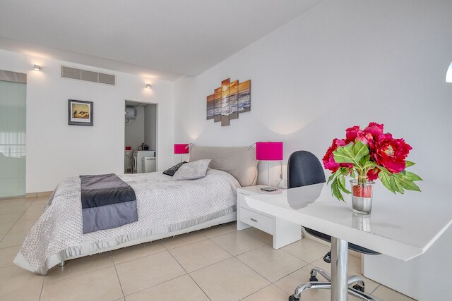 デュプレックス ラグジュアリー  アパートメント イン ポルトマソ ウィズ プール