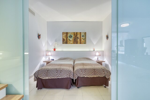 デュプレックス ラグジュアリー  アパートメント イン ポルトマソ ウィズ プール