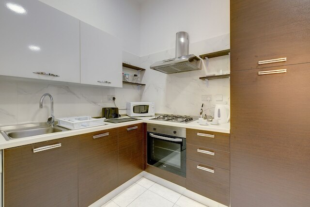 コージー  アパートメント ステップス フロム ザ プロムナード