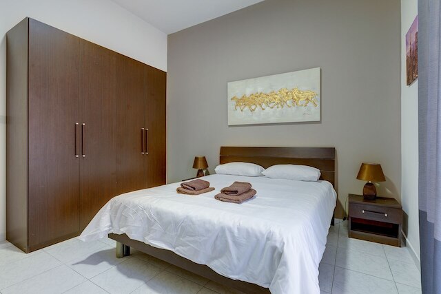 コージー  アパートメント ステップス フロム ザ プロムナード