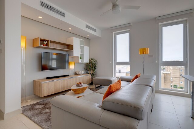 スタニング  アパートメント イン ア セントラル ロケーション ウィズ ビューズ