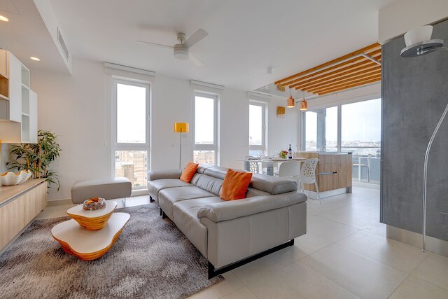 スタニング  アパートメント イン ア セントラル ロケーション ウィズ ビューズ