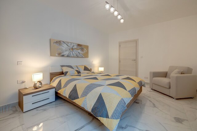 スプレンディッド 2 ベッドルーム アパートメント イン セントラル セント ジュリアンズ