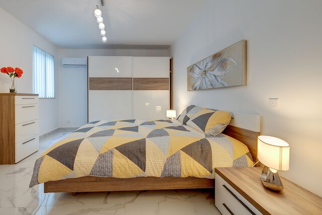 スタイリッシュ 2 ベッドルーム アパートメント イン セントラル セント ジュリアンズ