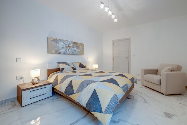 スタイリッシュ 2 ベッドルーム アパートメント イン セントラル セント ジュリアンズ