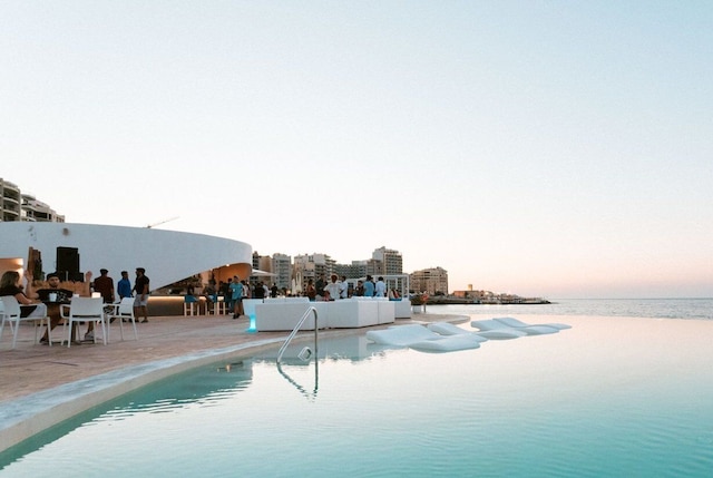 シク 2ベッドルーム  アパートメントアイデール ロケーション