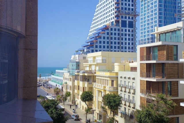 ムーン TLV - 4階