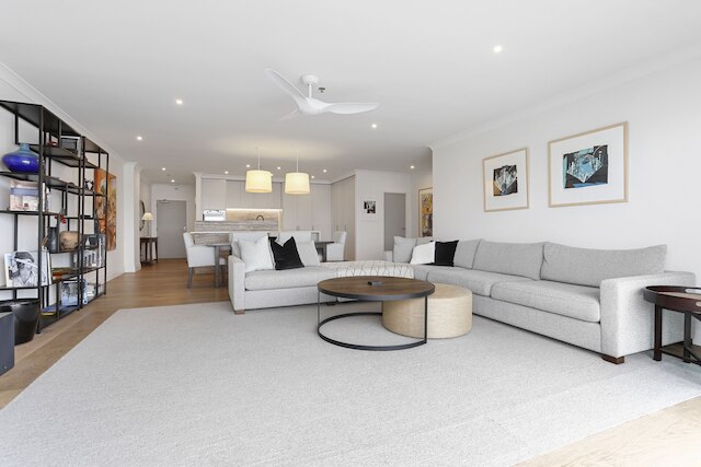 光があり広々とした素晴らしい港の眺め