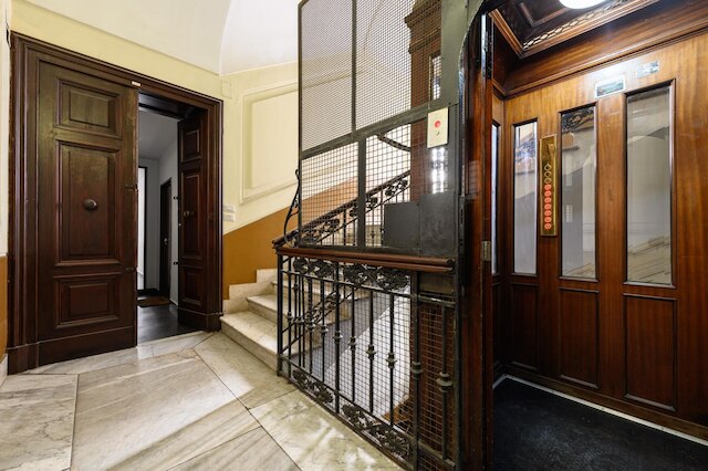 コルソ ウンベルト 153 イン ナポリ