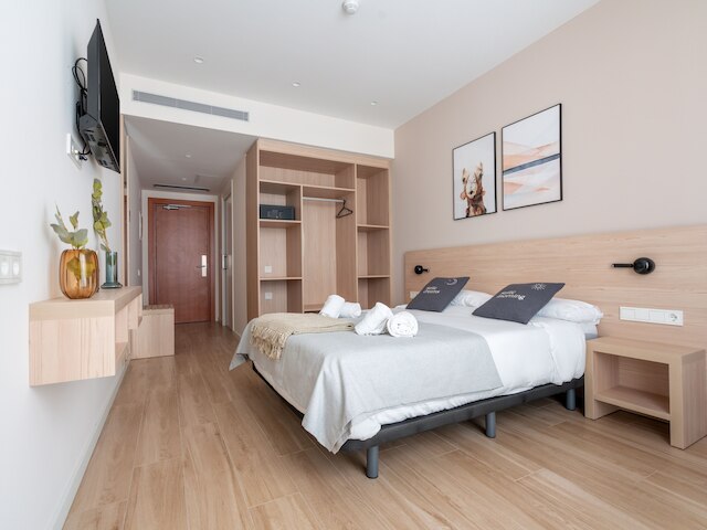 ライムホーム バルセロナ カレール デ ベサル 82