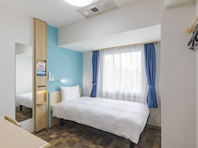 東横 INN 京都二条城南