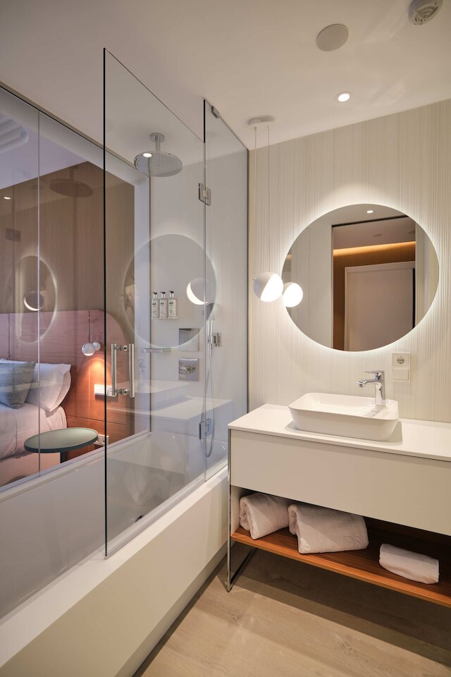 ホテル マリーナ バダロナ