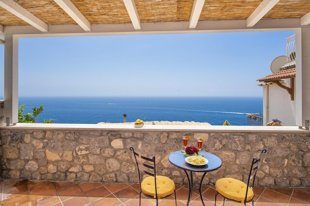 カーサ イル リッチョ - ハウス ウィズ ガーデン アンド ブレステイキング ビュー