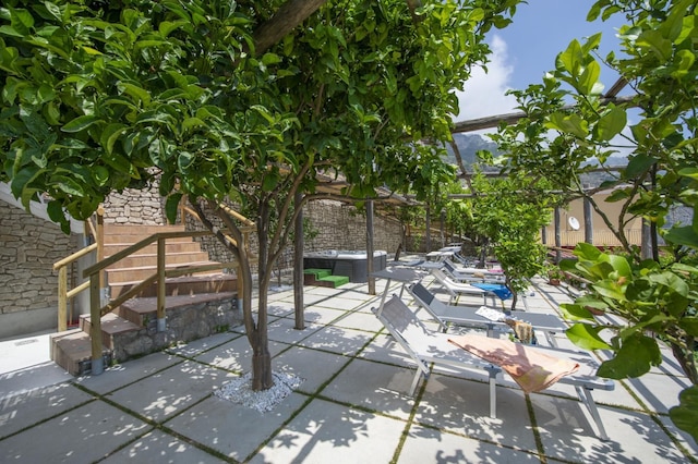 カーサ イル リッチョ - ハウス ウィズ ガーデン アンド ブレステイキング ビュー