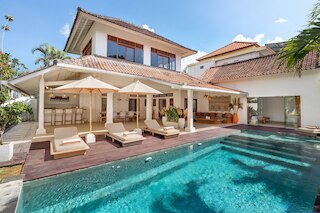 ヴィラ リサベラ バイ ヴィラ ファインダー