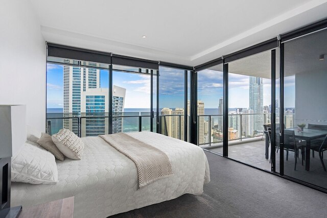 サークル・オン・キャヴィル - カーストレット