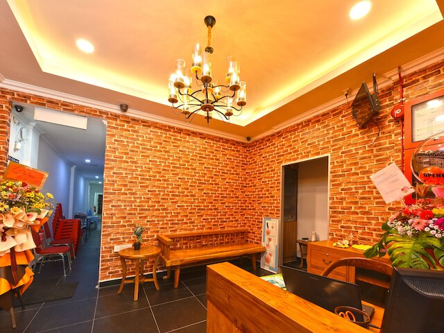 OYO 90572 J ホテル マスジド インディア