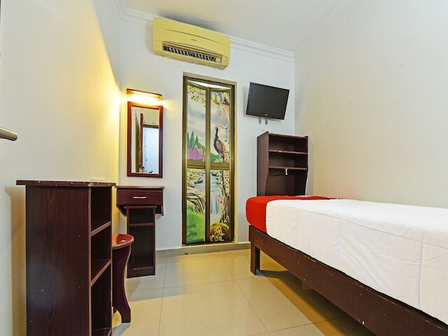 OYO 90572 J ホテル マスジド インディア