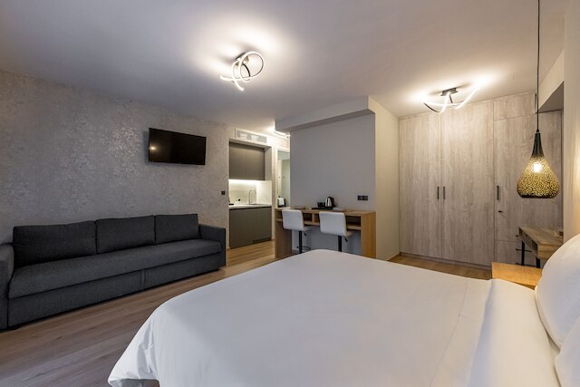 エテリアル・アテネ