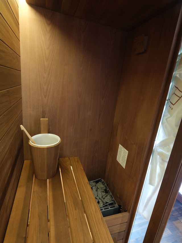 10 キーズ ミラノ