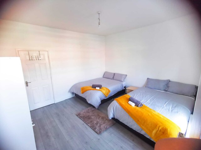 チャーミング 4 ベッド ハウス イン マンチェスター