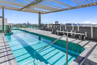 クアトロ・アパートメンツ