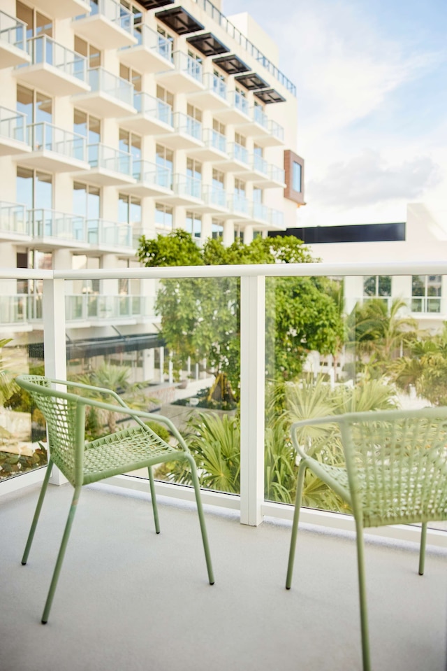 アーロ ウィンウッド マイアミ