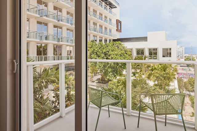 アーロ ウィンウッド マイアミ