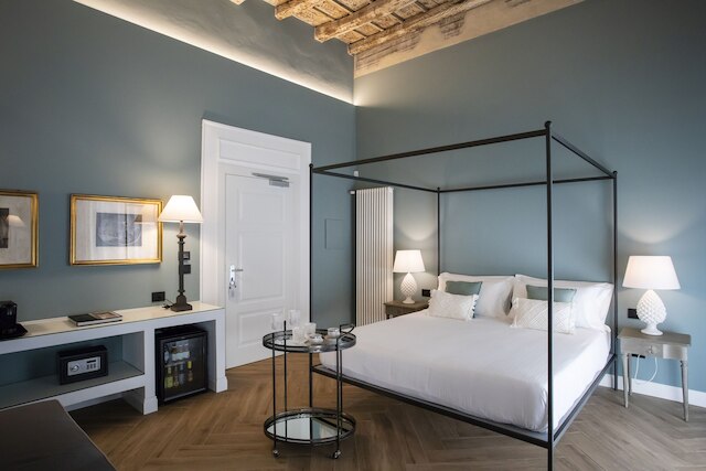 ヴォッシアラグジュアリールームス＆シチリアンリビング