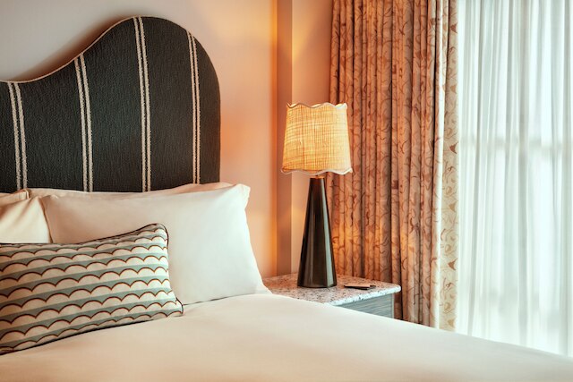 ザ ホクストン シェパーズ ブッシュ