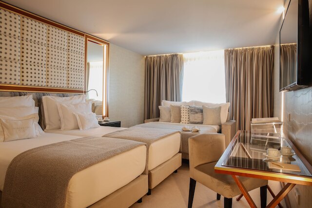 ワイン & ブックス ポルト オテル - スモール ラグジュアリー ホテルズ オブ ザ ワールド