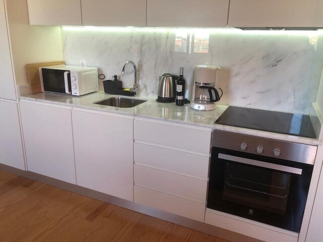 ダウンタウン クレリゴス ウィズ リバー ビュー by Vacationy