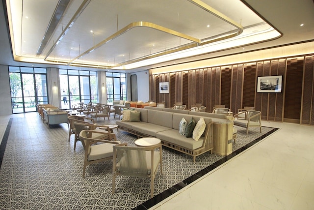 ザクォーターチャオプラヤバイUHG