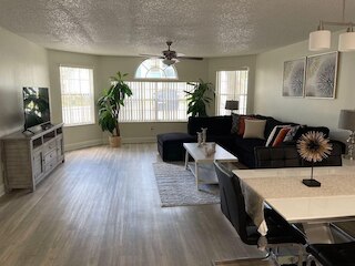 スリー ベッドルーム  アパートメント Y.7 -- 2737 NPB -- ヴサ スリー ベッドルーム  コンドミニアム アパートメント