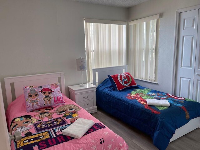 スリー ベッドルーム  アパートメント Y.7 -- 2737 NPB -- ヴサ スリー ベッドルーム  コンドミニアム アパートメント