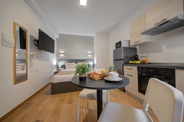 トリトニ・マリーナ・アパートメントとスイーツ