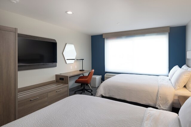 ホリデイ イン エクスプレス & スイーツ ハワイアン ガーデンズ by IHG