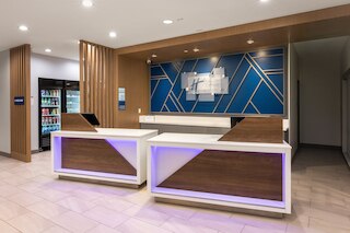 ホリデイ イン エクスプレス & スイーツ ハワイアン ガーデンズ by IHG