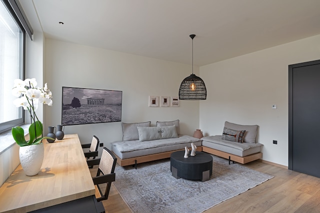 アテネウーシュイート