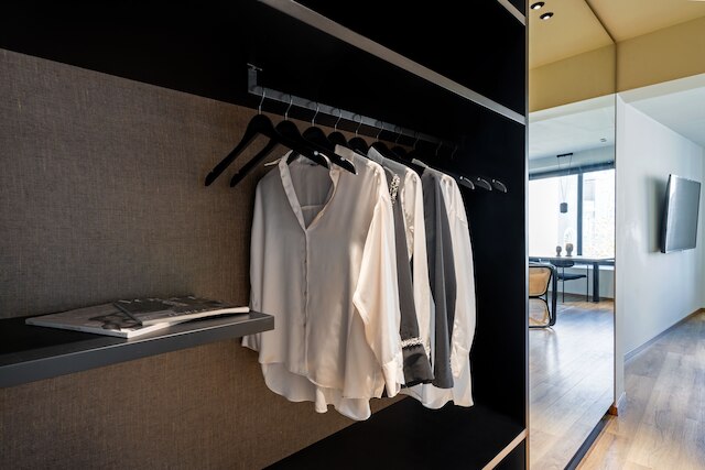 アテネウーシュイート