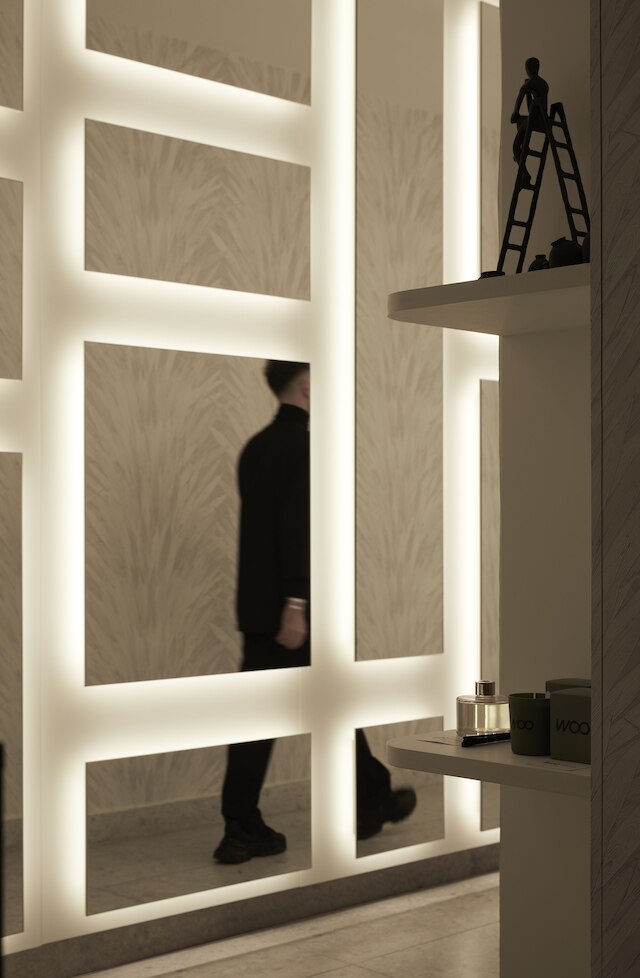 アテネウーシュイート