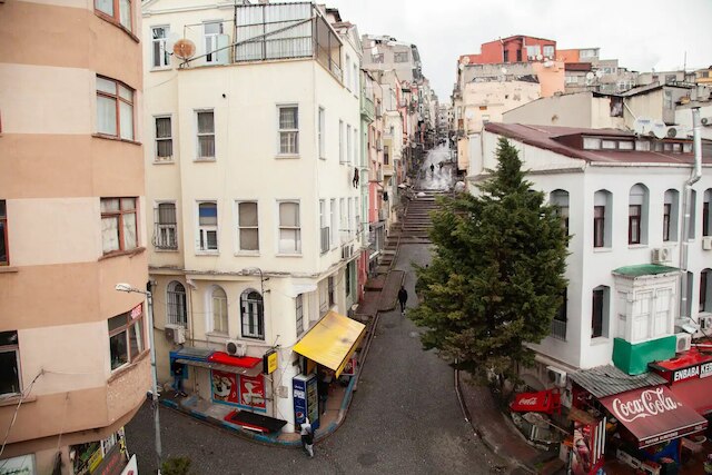 アザド・ホームズ・クムカピ54