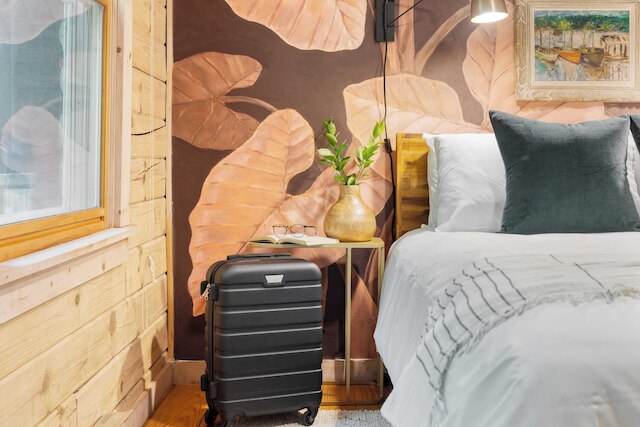 ハーフ ムーン バイ アバントステイ ベッドルーム  キャビン  W/ ラージ デッキ & ヤード ウW/ パティオ & アウトドア ダイニング