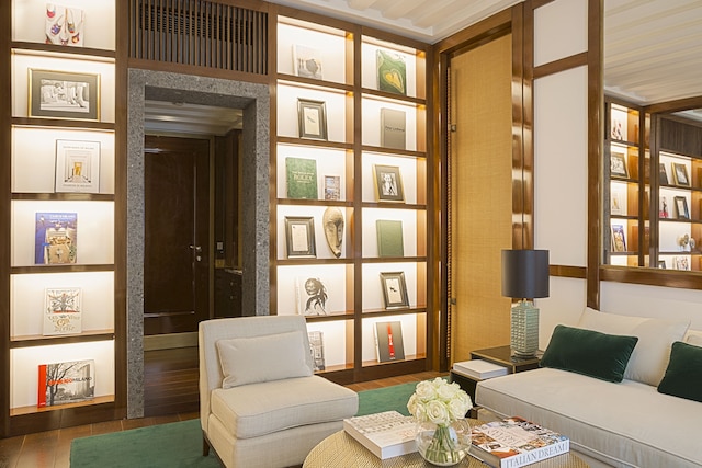 ポートレイトミラノ - ルンガルノコレクション