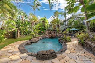 パリオネ パパラニ バイ アヴァンステイ ニュー $1.5m リモデリング ステップス フロム カイルア ビーチ ウィズ プライベートプール & ホットタブ