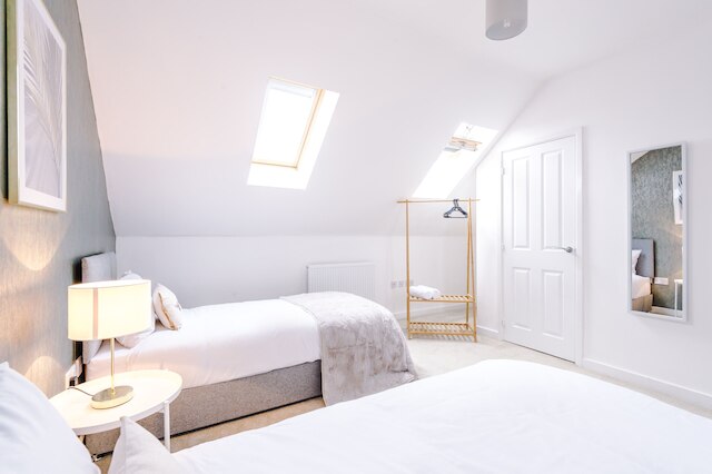 4ベッドルーム3バスルームコントラクターホームMCR