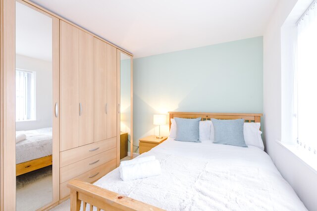 4ベッドルーム3バスルームコントラクターホームMCR